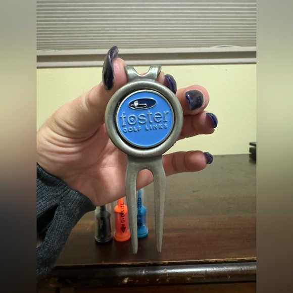 Set Of 3 Oversized Brush Tee with Ball Marker And Foster Golf Divet Tool - Picture 2 of 8